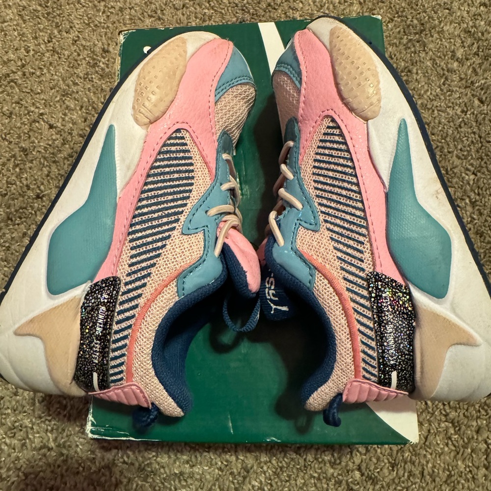 Girls Puma - Picture 6 of 6